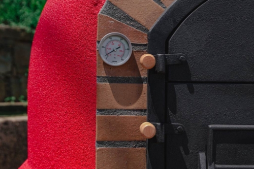 Détail de la structure en argile réfractaire et briques du four à bois REAL 120 cm